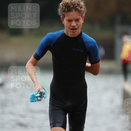 14.09.2025 - Stadtparktriathlon Michael Strokosch http://msf.ph/oto/8865391 14.09.2025 09:03:24 Schwimmen 387, 430, 434, 437 meine-sportfotos.de