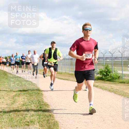14.09.2025 - Airport Race Dr. Thomas Lammeyer http://msf.ph/oto/8865401 14.09.2025 12:05:50 Laufen 7, 318, 371 meine-sportfotos.de