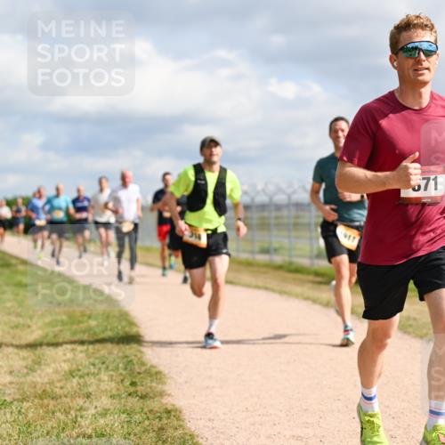 14.09.2025 - Airport Race Dr. Thomas Lammeyer http://msf.ph/oto/8865405 14.09.2025 12:05:51 Laufen 1911, 571 meine-sportfotos.de