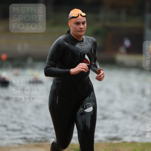 14.09.2025 - Stadtparktriathlon Michael Strokosch http://msf.ph/oto/8865407 14.09.2025 09:03:28 Schwimmen 387, 430, 434 meine-sportfotos.de