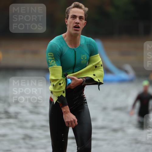 14.09.2025 - Stadtparktriathlon Michael Strokosch http://msf.ph/oto/8865416 14.09.2025 09:03:31 Schwimmen 387, 434 meine-sportfotos.de
