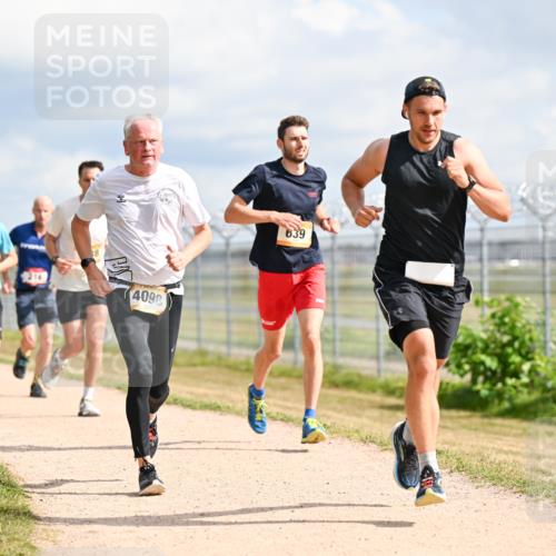 14.09.2025 - Airport Race Dr. Thomas Lammeyer http://msf.ph/oto/8865442 14.09.2025 12:05:53 Laufen 918, 216, 4098, 639 meine-sportfotos.de