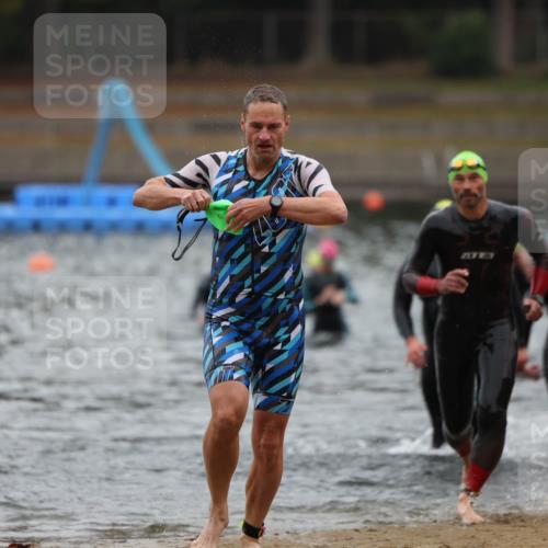 14.09.2025 - Stadtparktriathlon Michael Strokosch http://msf.ph/oto/8865474 14.09.2025 09:03:54 Schwimmen 379, 383, 391, 406, 421 meine-sportfotos.de