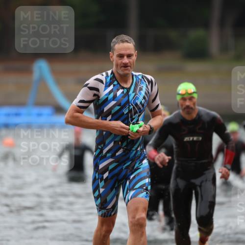 14.09.2025 - Stadtparktriathlon Michael Strokosch http://msf.ph/oto/8865483 14.09.2025 09:03:55 Schwimmen 379, 383, 391, 406, 421 meine-sportfotos.de