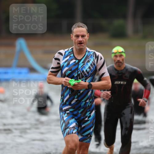 14.09.2025 - Stadtparktriathlon Michael Strokosch http://msf.ph/oto/8865484 14.09.2025 09:03:56 Schwimmen 379, 383, 391, 406, 421 meine-sportfotos.de