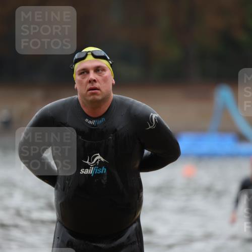 14.09.2025 - Stadtparktriathlon Michael Strokosch http://msf.ph/oto/8865505 14.09.2025 09:04:02 Schwimmen 379, 398, 406, 420, 421, 423 meine-sportfotos.de