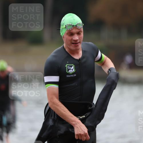 14.09.2025 - Stadtparktriathlon Michael Strokosch http://msf.ph/oto/8865509 14.09.2025 09:04:03 Schwimmen 379, 398, 420, 421, 423 meine-sportfotos.de