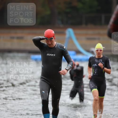 14.09.2025 - Stadtparktriathlon Michael Strokosch http://msf.ph/oto/8865536 14.09.2025 09:04:11 Schwimmen 395, 398, 399, 420, 423 meine-sportfotos.de