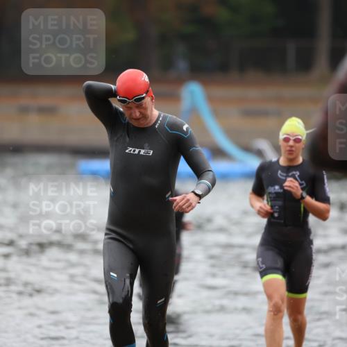 14.09.2025 - Stadtparktriathlon Michael Strokosch http://msf.ph/oto/8865540 14.09.2025 09:04:12 Schwimmen 395, 398, 399, 420, 423 meine-sportfotos.de
