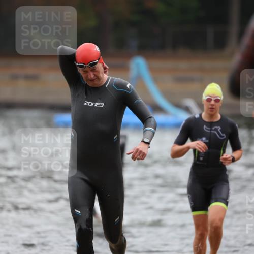 14.09.2025 - Stadtparktriathlon Michael Strokosch http://msf.ph/oto/8865542 14.09.2025 09:04:12 Schwimmen 395, 398, 399, 420, 423 meine-sportfotos.de