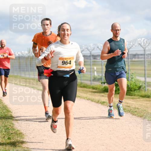 14.09.2025 - Airport Race Dr. Thomas Lammeyer http://msf.ph/oto/8865579 14.09.2025 12:06:03 Laufen 964 meine-sportfotos.de