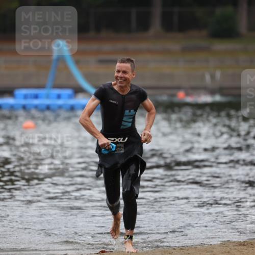 14.09.2025 - Stadtparktriathlon Michael Strokosch http://msf.ph/oto/8865581 14.09.2025 09:04:55 Schwimmen 432 meine-sportfotos.de