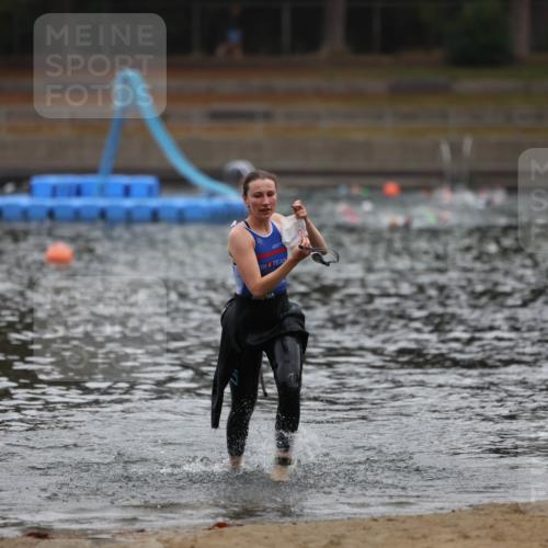 14.09.2025 - Stadtparktriathlon Michael Strokosch http://msf.ph/oto/8865611 14.09.2025 09:05:18 Schwimmen 415 meine-sportfotos.de