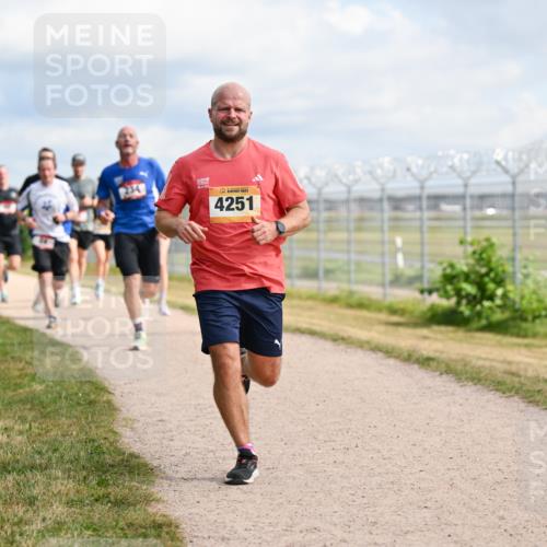 14.09.2025 - Airport Race Dr. Thomas Lammeyer http://msf.ph/oto/8865631 14.09.2025 12:06:05 Laufen 4251 meine-sportfotos.de