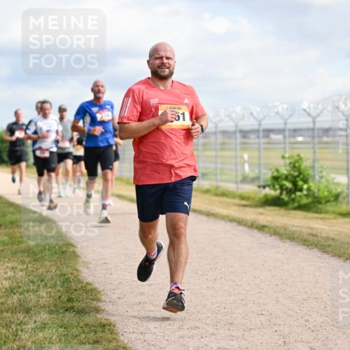 14.09.2025 - Airport Race Dr. Thomas Lammeyer http://msf.ph/oto/8865634 14.09.2025 12:06:06 Laufen 01 meine-sportfotos.de