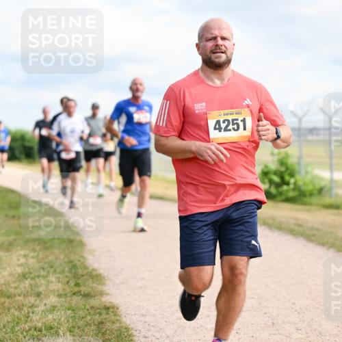 14.09.2025 - Airport Race Dr. Thomas Lammeyer http://msf.ph/oto/8865651 14.09.2025 12:06:07 Laufen 4251 meine-sportfotos.de
