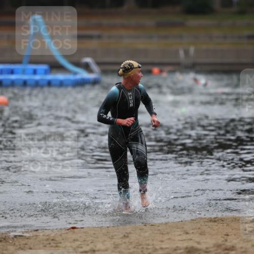 14.09.2025 - Stadtparktriathlon Michael Strokosch http://msf.ph/oto/8865655 14.09.2025 09:10:28 Schwimmen 473 meine-sportfotos.de