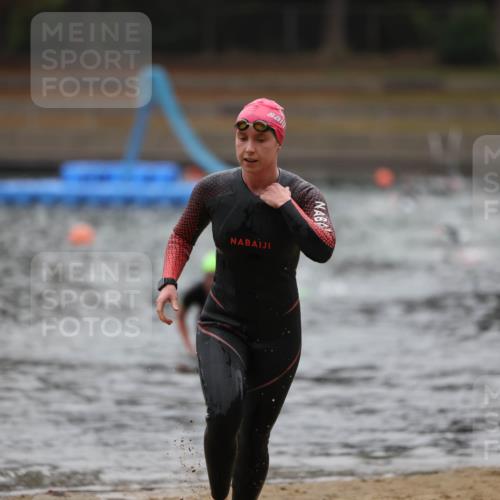 14.09.2025 - Stadtparktriathlon Michael Strokosch http://msf.ph/oto/8865695 14.09.2025 09:10:51 Schwimmen 484, 488 meine-sportfotos.de