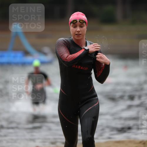 14.09.2025 - Stadtparktriathlon Michael Strokosch http://msf.ph/oto/8865699 14.09.2025 09:10:52 Schwimmen 484, 488 meine-sportfotos.de