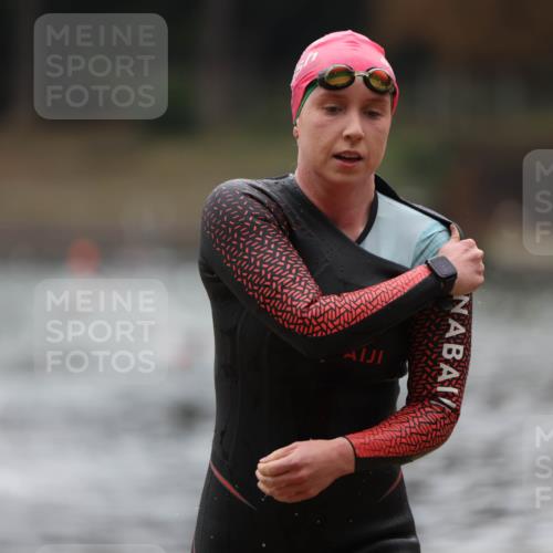 14.09.2025 - Stadtparktriathlon Michael Strokosch http://msf.ph/oto/8865705 14.09.2025 09:10:54 Schwimmen 484, 488 meine-sportfotos.de