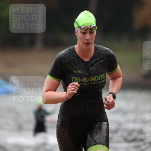 14.09.2025 - Stadtparktriathlon Michael Strokosch http://msf.ph/oto/8865731 14.09.2025 09:11:02 Schwimmen 487, 488 meine-sportfotos.de