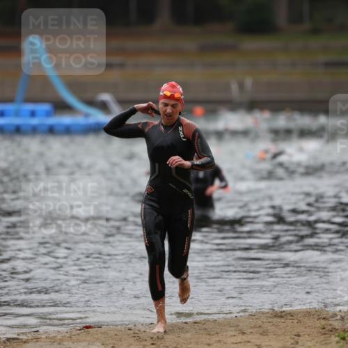 14.09.2025 - Stadtparktriathlon Michael Strokosch http://msf.ph/oto/8865760 14.09.2025 09:11:20 Schwimmen 466 meine-sportfotos.de