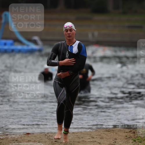 14.09.2025 - Stadtparktriathlon Michael Strokosch http://msf.ph/oto/8865793 14.09.2025 09:11:31 Schwimmen 457, 478 meine-sportfotos.de