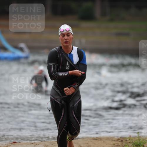 14.09.2025 - Stadtparktriathlon Michael Strokosch http://msf.ph/oto/8865796 14.09.2025 09:11:32 Schwimmen 457, 478 meine-sportfotos.de