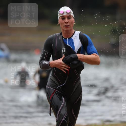 14.09.2025 - Stadtparktriathlon Michael Strokosch http://msf.ph/oto/8865800 14.09.2025 09:11:33 Schwimmen 457, 478 meine-sportfotos.de