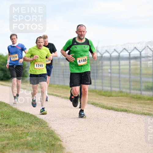 14.09.2025 - Airport Race Dr. Thomas Lammeyer http://msf.ph/oto/8865856 14.09.2025 12:06:23 Laufen 1720, 1745, 328, 4165 meine-sportfotos.de