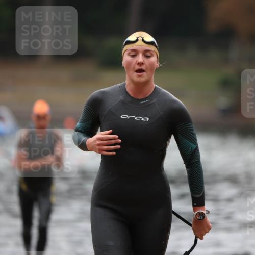 14.09.2025 - Stadtparktriathlon Michael Strokosch http://msf.ph/oto/8865889 14.09.2025 09:12:05 Schwimmen 452, 475 meine-sportfotos.de