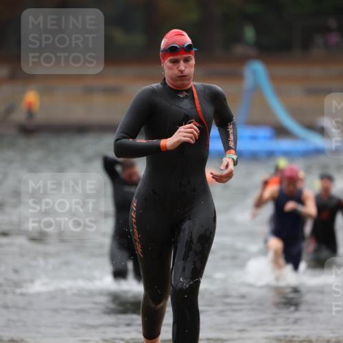 14.09.2025 - Stadtparktriathlon Michael Strokosch http://msf.ph/oto/8865923 14.09.2025 09:12:36 Schwimmen 459, 463, 467, 483 meine-sportfotos.de