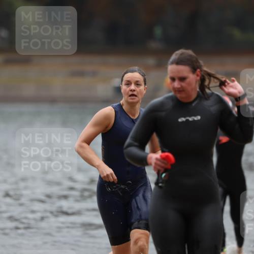 14.09.2025 - Stadtparktriathlon Michael Strokosch http://msf.ph/oto/8865946 14.09.2025 09:12:43 Schwimmen 459, 463, 468, 483, 494 meine-sportfotos.de