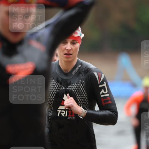 14.09.2025 - Stadtparktriathlon Michael Strokosch http://msf.ph/oto/8865966 14.09.2025 09:12:49 Schwimmen 463, 468, 474, 494 meine-sportfotos.de