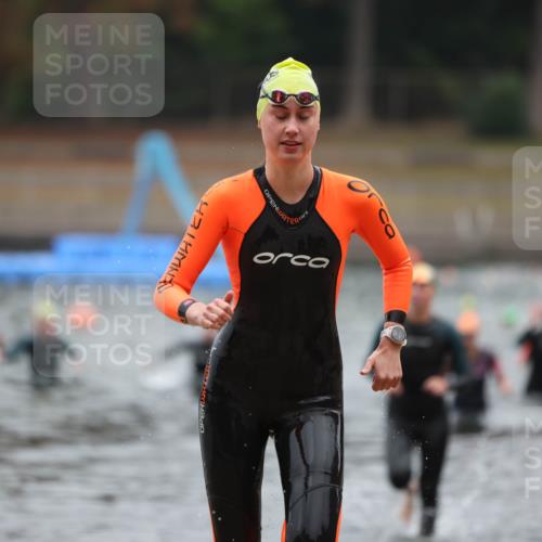 14.09.2025 - Stadtparktriathlon Michael Strokosch http://msf.ph/oto/8865972 14.09.2025 09:12:53 Schwimmen 468, 474, 494 meine-sportfotos.de