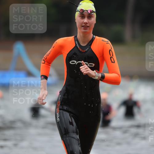 14.09.2025 - Stadtparktriathlon Michael Strokosch http://msf.ph/oto/8865975 14.09.2025 09:12:54 Schwimmen 474, 494 meine-sportfotos.de