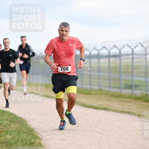 14.09.2025 - Airport Race Dr. Thomas Lammeyer http://msf.ph/oto/8865979 14.09.2025 12:06:31 Laufen 708 meine-sportfotos.de
