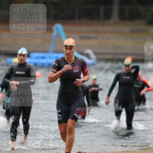 14.09.2025 - Stadtparktriathlon Michael Strokosch http://msf.ph/oto/8865989 14.09.2025 09:13:06 Schwimmen 454, 481, 493, 502 meine-sportfotos.de