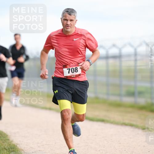 14.09.2025 - Airport Race Dr. Thomas Lammeyer http://msf.ph/oto/8865990 14.09.2025 12:06:31 Laufen 708 meine-sportfotos.de