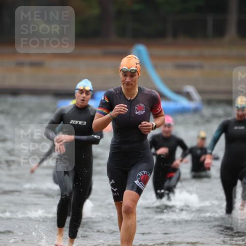 14.09.2025 - Stadtparktriathlon Michael Strokosch http://msf.ph/oto/8865992 14.09.2025 09:13:06 Schwimmen 454, 481, 493, 502 meine-sportfotos.de
