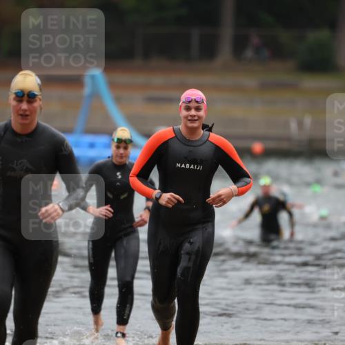 14.09.2025 - Stadtparktriathlon Michael Strokosch http://msf.ph/oto/8866029 14.09.2025 09:13:17 Schwimmen 471, 472, 479, 481 meine-sportfotos.de