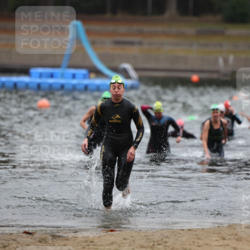 14.09.2025 - Stadtparktriathlon Michael Strokosch http://msf.ph/oto/8866047 14.09.2025 09:13:29 Schwimmen 503 meine-sportfotos.de