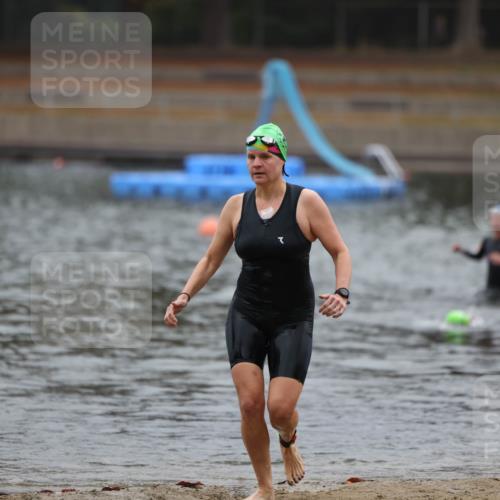 14.09.2025 - Stadtparktriathlon Michael Strokosch http://msf.ph/oto/8866111 14.09.2025 09:13:59 Schwimmen 442, 455, 485, 498 meine-sportfotos.de