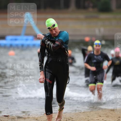 14.09.2025 - Stadtparktriathlon Michael Strokosch http://msf.ph/oto/8866134 14.09.2025 09:14:11 Schwimmen 469, 486, 495, 500 meine-sportfotos.de