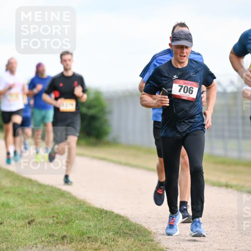14.09.2025 - Airport Race Dr. Thomas Lammeyer http://msf.ph/oto/8866221 14.09.2025 12:06:56 Laufen 706, 745 meine-sportfotos.de
