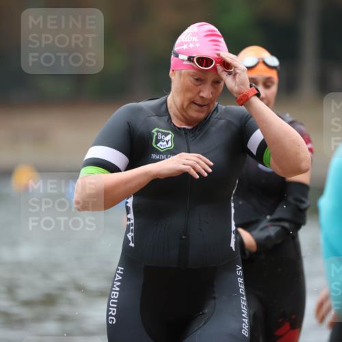 14.09.2025 - Stadtparktriathlon Michael Strokosch http://msf.ph/oto/8866229 14.09.2025 09:14:37 Schwimmen 445, 447, 448, 450, 458, 477, 505 meine-sportfotos.de