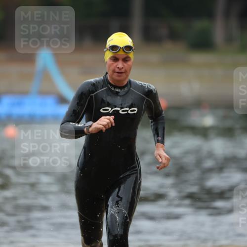 14.09.2025 - Stadtparktriathlon Michael Strokosch http://msf.ph/oto/8866254 14.09.2025 09:14:50 Schwimmen 505 meine-sportfotos.de