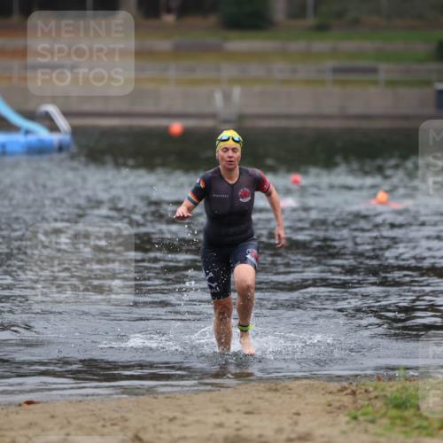 14.09.2025 - Stadtparktriathlon Michael Strokosch http://msf.ph/oto/8866266 14.09.2025 09:16:05 Schwimmen 446 meine-sportfotos.de