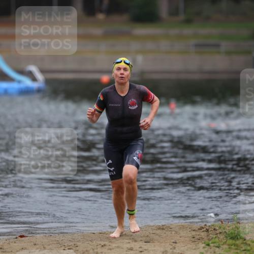 14.09.2025 - Stadtparktriathlon Michael Strokosch http://msf.ph/oto/8866277 14.09.2025 09:16:07 Schwimmen 446 meine-sportfotos.de