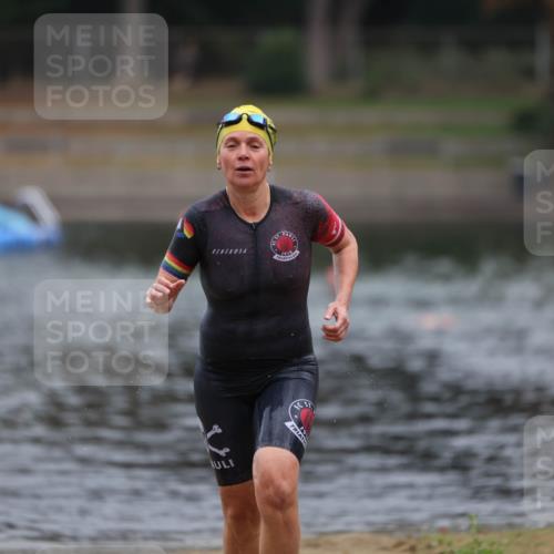 14.09.2025 - Stadtparktriathlon Michael Strokosch http://msf.ph/oto/8866286 14.09.2025 09:16:08 Schwimmen 446 meine-sportfotos.de